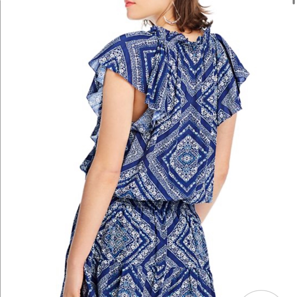 LINI flutter sleeve dress - Picture 2 of 4